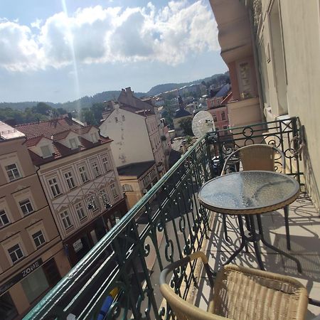 Apartman 63M2 S Balkonem V Lazenskem Centru Karlowe Wary Zewnętrze zdjęcie